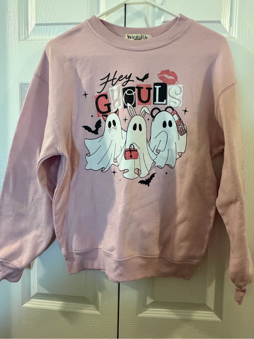 🚨Wound Up Light Pink "Hey Ghouls" Ghost Graphic Sweatshirt🚨